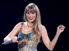 Taylor Swift đại thắng tại MTV Europe Music Awards 2024