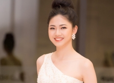 Á hậu Thanh Tú không thi Hoa hậu Quốc tế để tập trung làm ở VTV, VOV