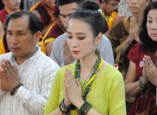 Angela Phương Trinh quyết định ăn chay trọn đời