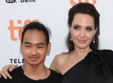 Angelina Jolie háo hức thăm con trai