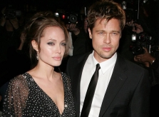 Angelina Jolie không hài lòng về địa điểm hẹn hò của Brad Pitt