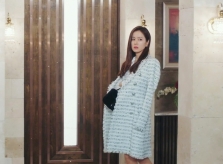 Loạt áo khoác đắt tiền của Son Ye Jin