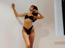 Người mẫu 9X Gigi Hadid bị chỉ trích vì khoe dáng gầy trơ xương