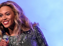 Beyonce trở thành nữ ca sĩ ảnh hưởng nhất thế giới