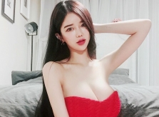 Vẻ nóng bỏng của chân dài Hàn Quốc bị phát tán video sex ở nhóm chat