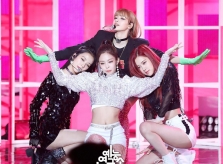 Fan bất bình khi stylist BlackPink luôn cho Jennie mặc đồ đẹp nhất