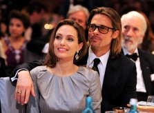 Brad Pitt sống ra sao sau gần 3 năm chia tay Angelina Jolie?