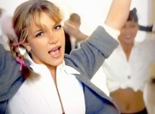 Britney Spears nhìn lại 20 năm 'Baby One More Time' thành công