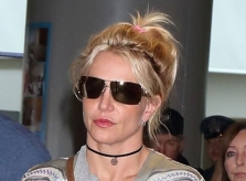 Britney Spears ra tòa đòi bỏ quyền giám hộ