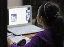 Cảnh báo nguy cơ trẻ em bị quấy rối khi học online