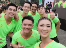 Cao Xuân Tài cùng dàn người mẫu Vietnam Fitness Model chạy bộ gây quỹ