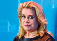 Catherine Deneuve hồi phục sau đột quỵ