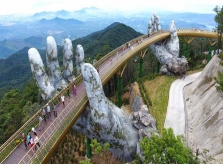 Du khách không thốt nên lời khi bước chân tới cây cầu nổi tiếng Việt Nam này