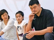 Con gái Yao Ming 10 tuổi cao 170cm