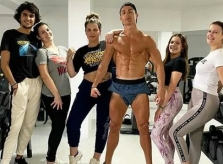 C. Ronaldo được ví như xe tăng