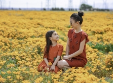 Đầm đôi cho mẹ - con của Vũ Ngọc và Son
