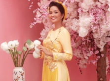 Dàn Hoa hậu, Á hậu chọn mặc mẫu áo dài nào đón Tết?