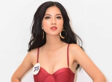 Dàn thí sinh Hoa hậu Hoàn vũ Việt Nam đọ dáng với áo tắm