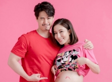 Dương Di khoe bầu 7 tháng