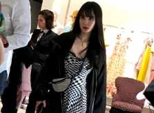 Dương Mịch đi mua sắm ở Milan