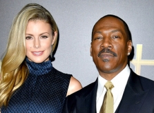 Danh hài Eddie Murphy có con thứ 10 ở tuổi 57