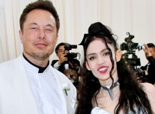 Ca sĩ 8X sinh con đầu lòng với tỷ phú công nghệ Elon Musk