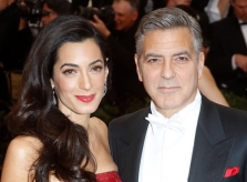 Rộ tin tài tử George Clooney ly hôn vợ luật sư kém 17 tuổi