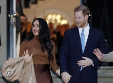 Hoàng gia họp bàn tương lai Harry - Meghan