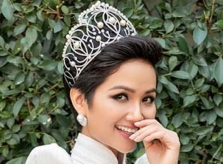 Hoa hậu H’Hen Niê diện tà áo dài đặc biệt khiến fan xuýt xoa khen ngợi