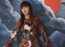 Hoa hậu Hằng Nguyễn diện áo dài Võ Công Khanh