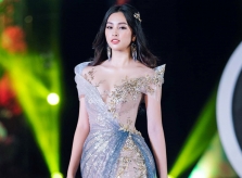 Hoa hậu Tiểu Vy diện đầm ôm sát gợi cảm trên sàn diễn thời trang