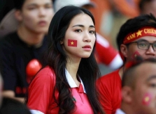 Hòa Minzy năm 2018: Sự nghiệp vừa khởi sắc đã vướng loạt tranh cãi