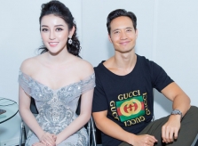 Huyền My ngượng ngùng khi lần đầu ngồi gần Kim Lý
