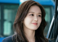 Jang Nara đã làm gì để trông trẻ hơn hẳn dàn diễn viên cùng tuổi 38?