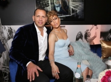 Phong cách sành điệu của Jennifer Lopez và người tình