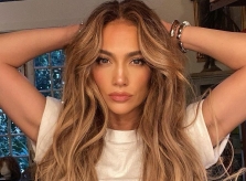 Jennifer Lopez chi cả trăm triệu đồng mỗi tháng để trẻ hóa