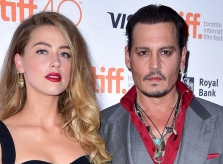 Johnny Depp không chịu nổi cú sốc ly hôn Amber Heard