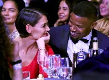 Katie Holmes và Jamie Foxx yêu 6 năm vẫn dừng ở hẹn hò