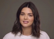 Kendall Jenner bị chê cười khi quảng cáo kem trị mụn