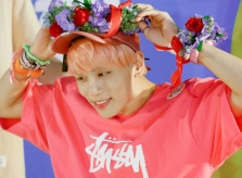 Fan và bạn bè tưởng nhớ Kim Jonghyun