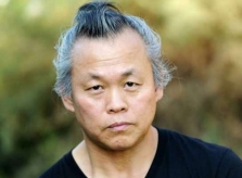 Đạo diễn Kim Ki Duk qua đời vì Covid-19