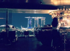 Kim Tae Hee sang Singapore hội ngộ ông xã Rain