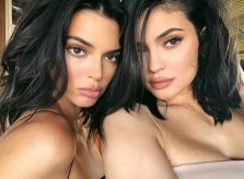 Nhan sắc Kendall Jenner bị chê mất tự nhiên, ngày càng giống Kylie