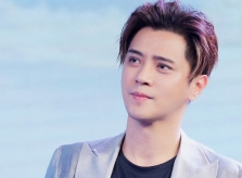 La Chí Tường trốn tránh trong ngày về Đài Loan sau bê bối tình ái