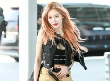 HyunA, Dương Mịch và dàn sao châu Á đang lăng xê mốt gì khi dạo phố?