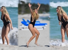 Hotgirl đình đám Lele Pons tròn đầy nảy nở ở biển