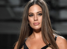 Mẫu béo Ashley Graham ít được trình diễn, phản đối chỉnh sửa hình ảnh