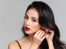 Nhan sắc, học vấn cô gái chăn bò làm MC tại Asian Television Awards 2021