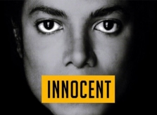 Poster ủng hộ 'Michael Jackson vô tội' bị gỡ bỏ ở Anh