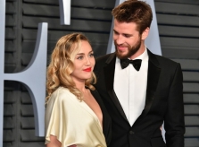 Miley Cyrus và Liam Hemsworth hoàn tất ly hôn